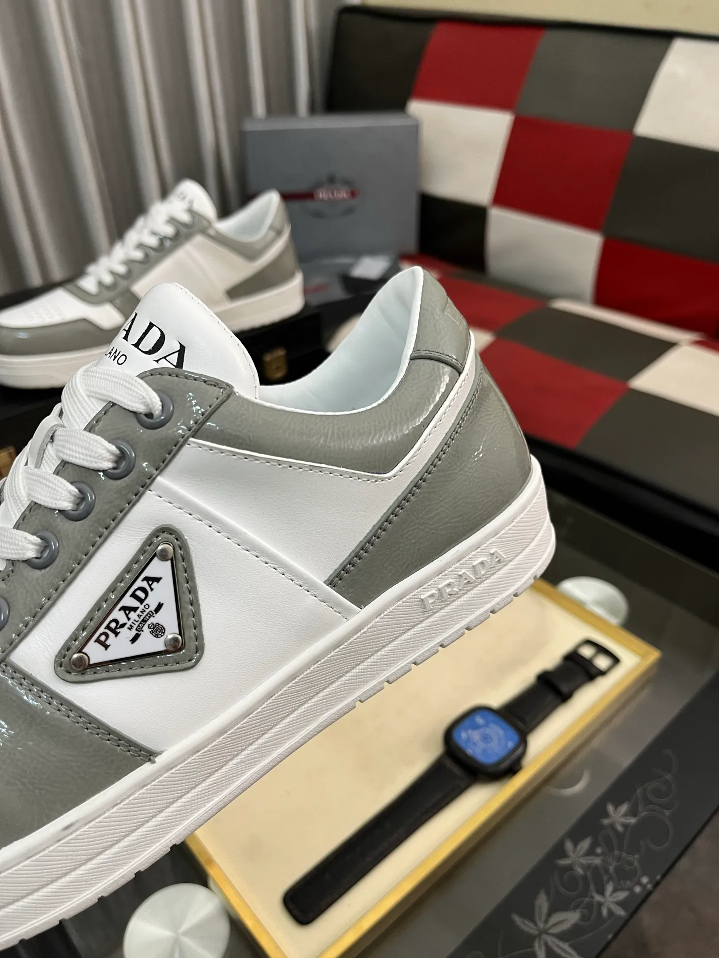 Men's shoes 💰560⌚️⌚️【PRADA】Prada - high-end quality original order 🔍🔍🔍 casual sports shoes - upper: 🔝 Nappa calfskin, brand high satin hollow canvas, shoe body sewn brand metal fasteners, tongue injection molded brand logo - lining: water-dyed cowhide - outsole: ultra-light TPU foam rubber; two-color molded outsole -Ultra-high quality control and fine workmanship: highlighted (high-end, extravagance, and class) -Size: 38-444️⃣colors available